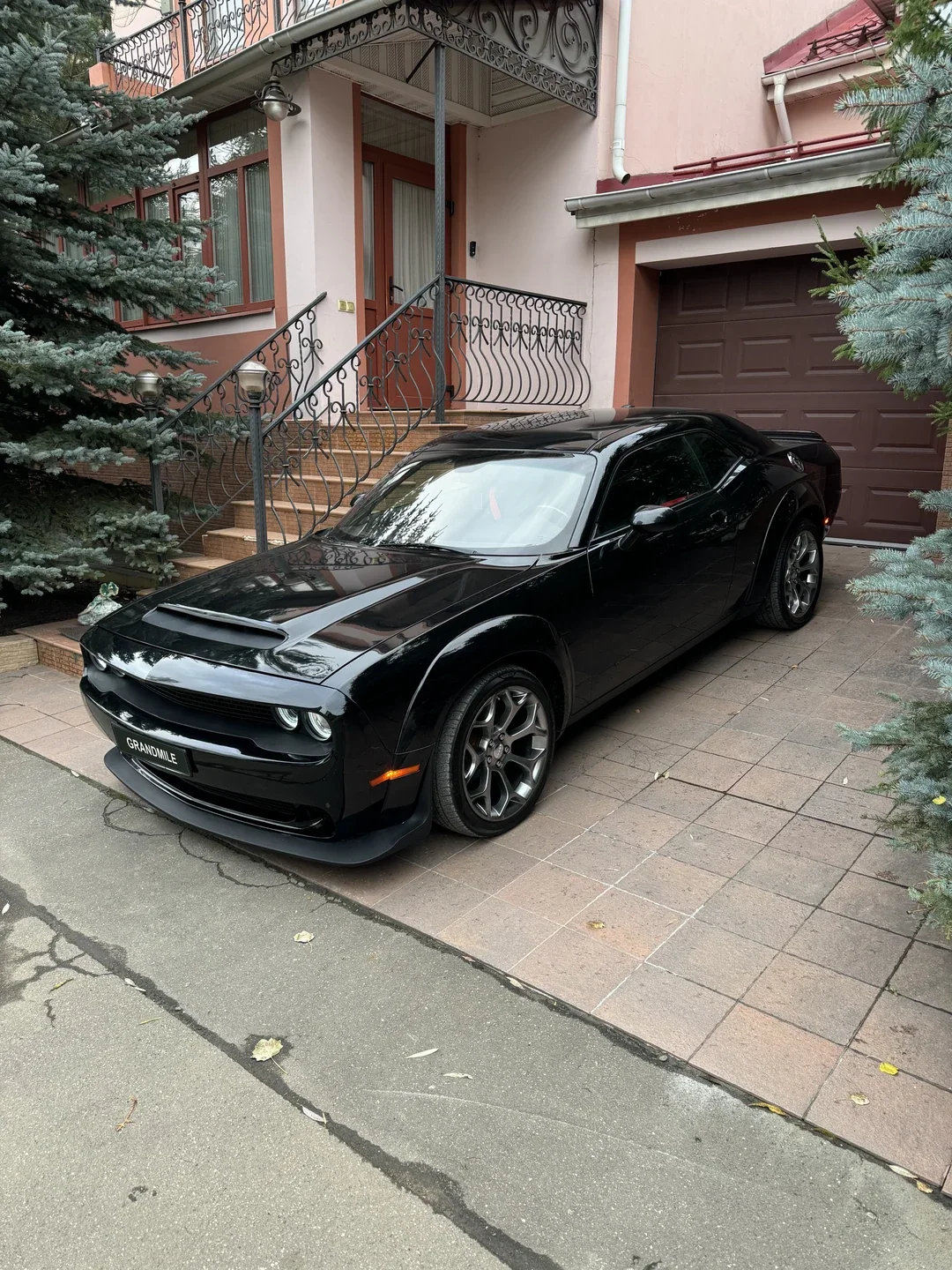 Dodge Challenger 2019, чёрный — фото 1