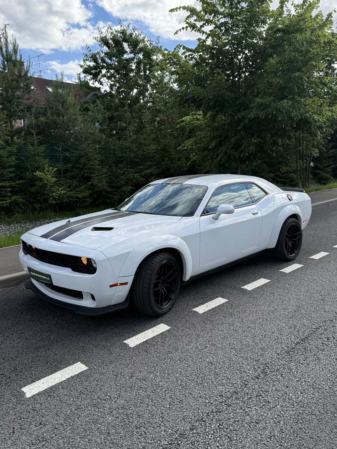 Dodge Challenger 2020, белый — фото 1