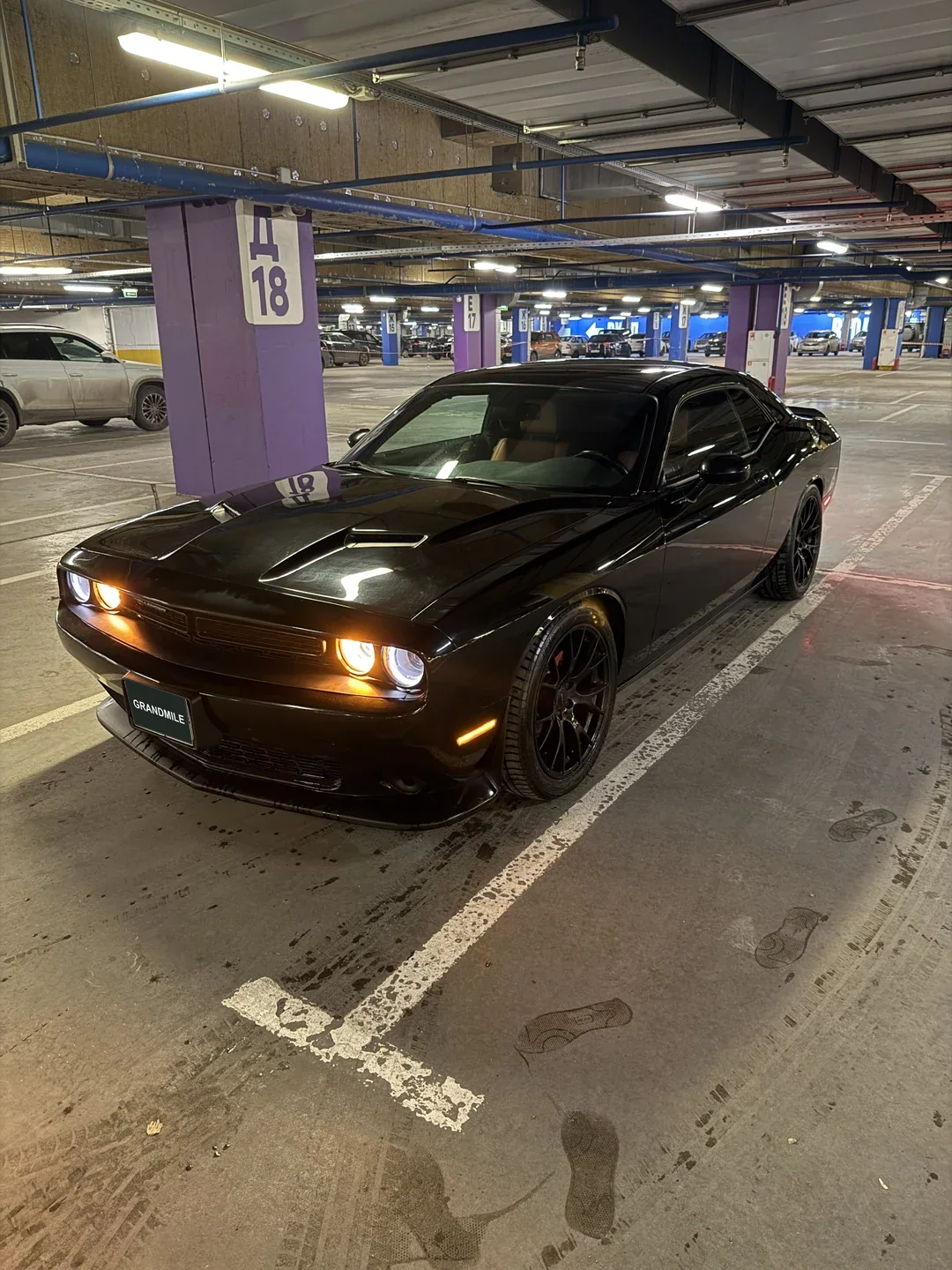 Dodge Challenger 2019, чёрный — фото 1