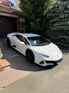 Lamborghini Huracán 2020, белый — фото 3