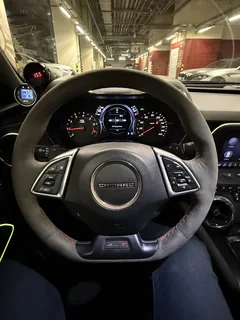 Chevrolet Camaro 2019, жёлтый — фото 18