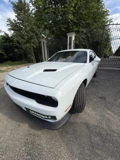 Dodge Challenger 2020, белый — фото 13