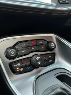 Dodge Challenger 2020, оранжевый — фото 26