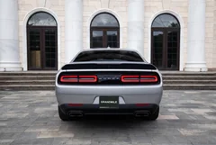 Dodge Challenger 2020, серебристый — фото 5
