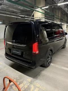 Mercedes-Benz V-класс 2022, чёрный — фото 6
