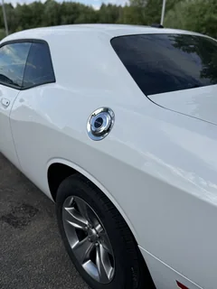Dodge Challenger 2020, белый — фото 15