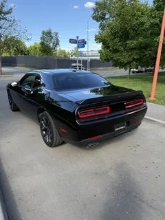 Dodge Challenger 2022, чёрный — фото 4