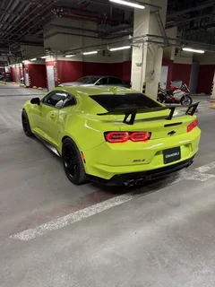 Chevrolet Camaro 2019, жёлтый — фото 9