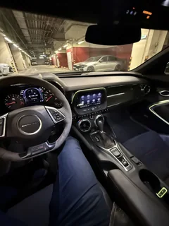 Chevrolet Camaro 2019, жёлтый — фото 24