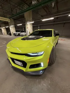 Chevrolet Camaro 2019, жёлтый — фото 15