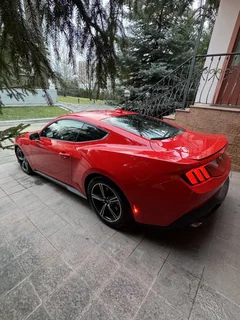 Ford Mustang 2023, красный — фото 3