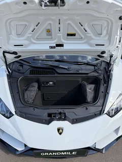 Lamborghini Huracán 2020, белый — фото 29