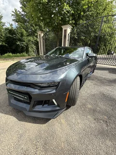 Chevrolet Camaro 2020, серый — фото 11