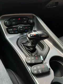 Dodge Challenger 2020, серебристый — фото 15
