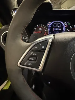 Chevrolet Camaro 2019, жёлтый — фото 22