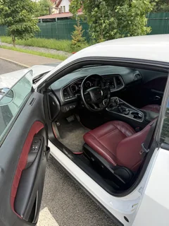 Dodge Challenger 2020, белый — фото 14