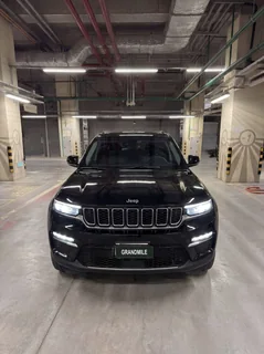 Jeep Grand Cherokee 2023, чёрный — фото 2