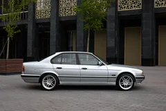 BMW 525i 1994, серебристый — фото 7