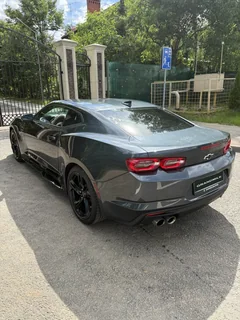 Chevrolet Camaro 2020, серый — фото 9