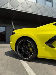 Chevrolet Corvette 2020, жёлтый — фото 7
