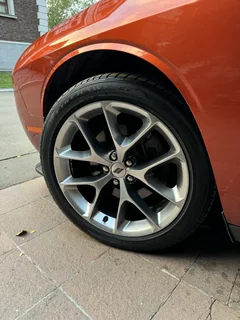 Dodge Challenger 2020, оранжевый — фото 8