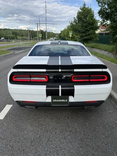 Dodge Challenger 2020, белый — фото 6