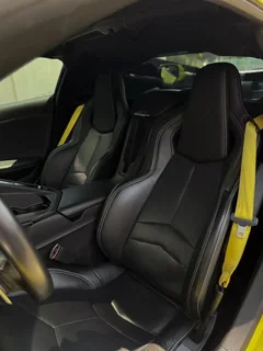 Chevrolet Corvette 2020, жёлтый — фото 12