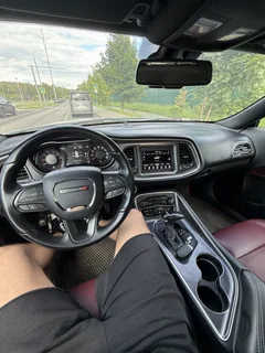 Dodge Challenger 2020, белый — фото 21