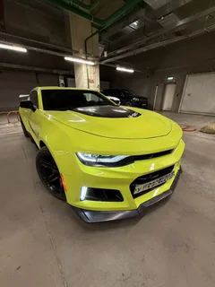 Chevrolet Camaro 2019, жёлтый — фото 16