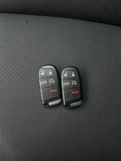 Dodge Challenger 2020, серебристый — фото 23